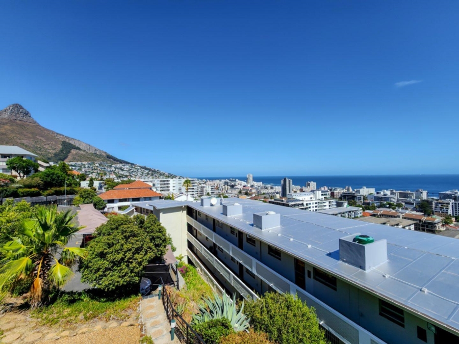 To Let 1 Bedroom Property for Rent in Sea Point Western Cape